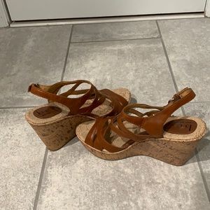 Tan ~3in wedges